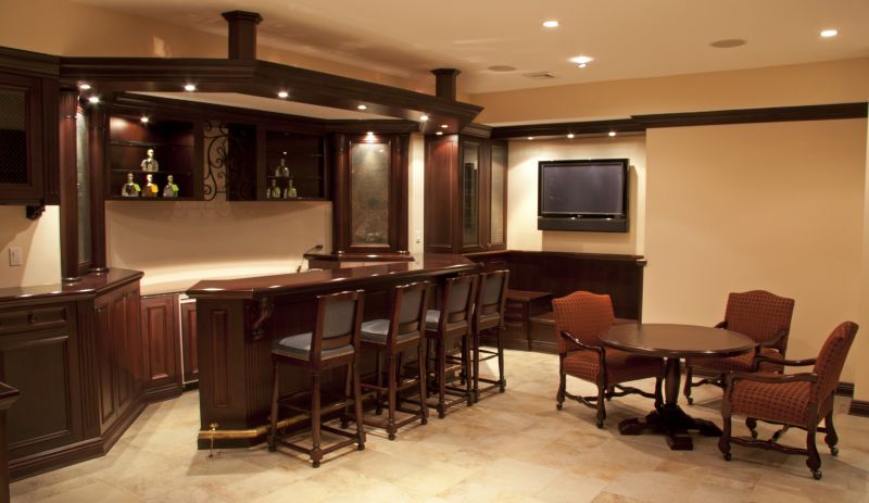 Elegant Modern Bar